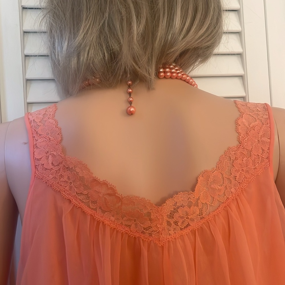 Vintage VANITY FAIR orange nighty with orange lace trim. Size XS - Picture 7 of 10
